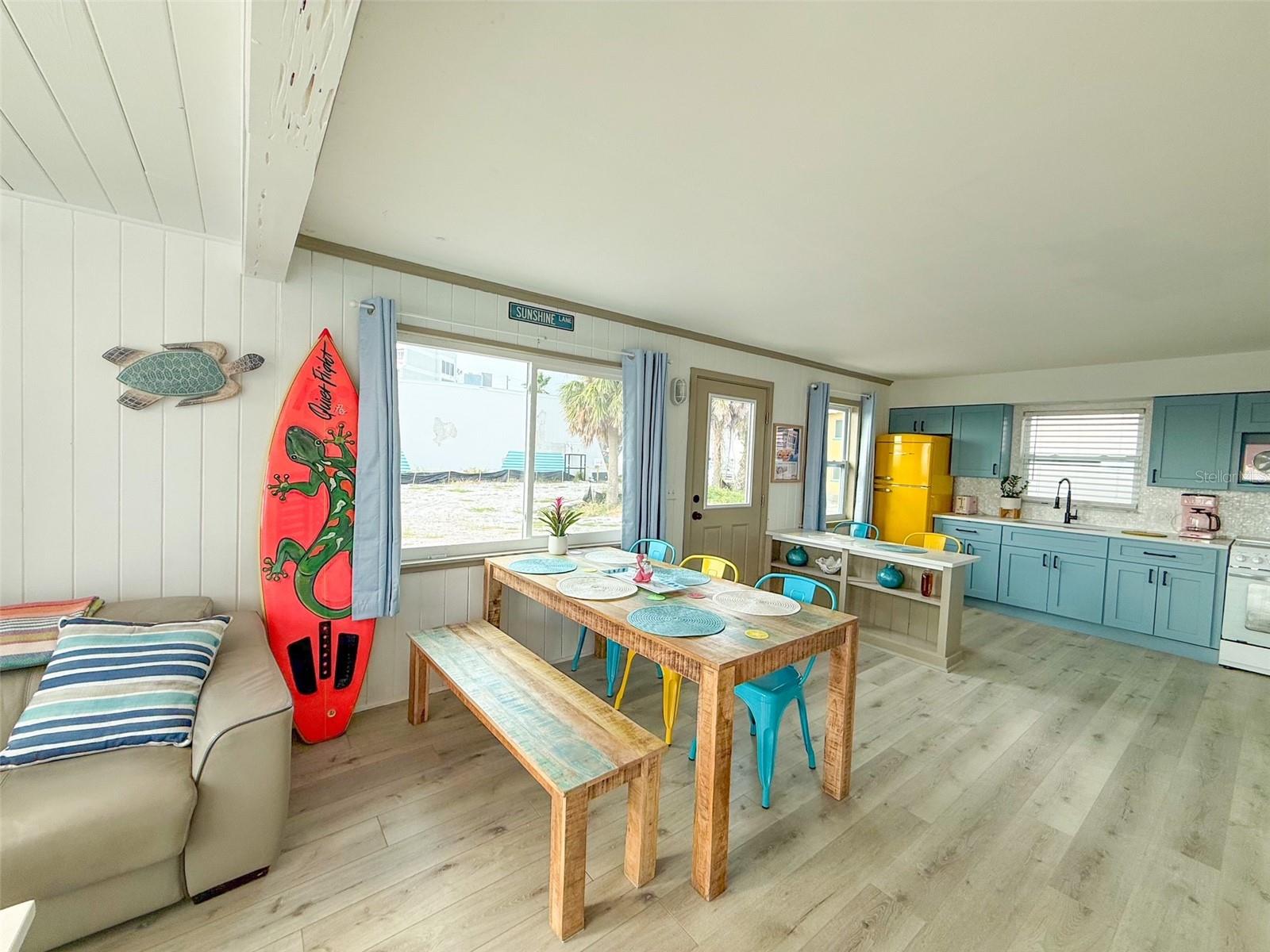 Bungalow Dining Area