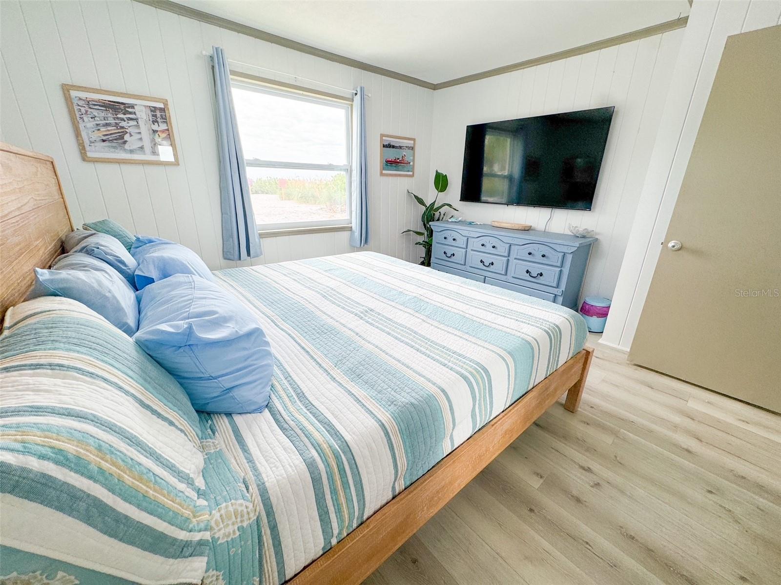 Bungalow Primary Bedroom
