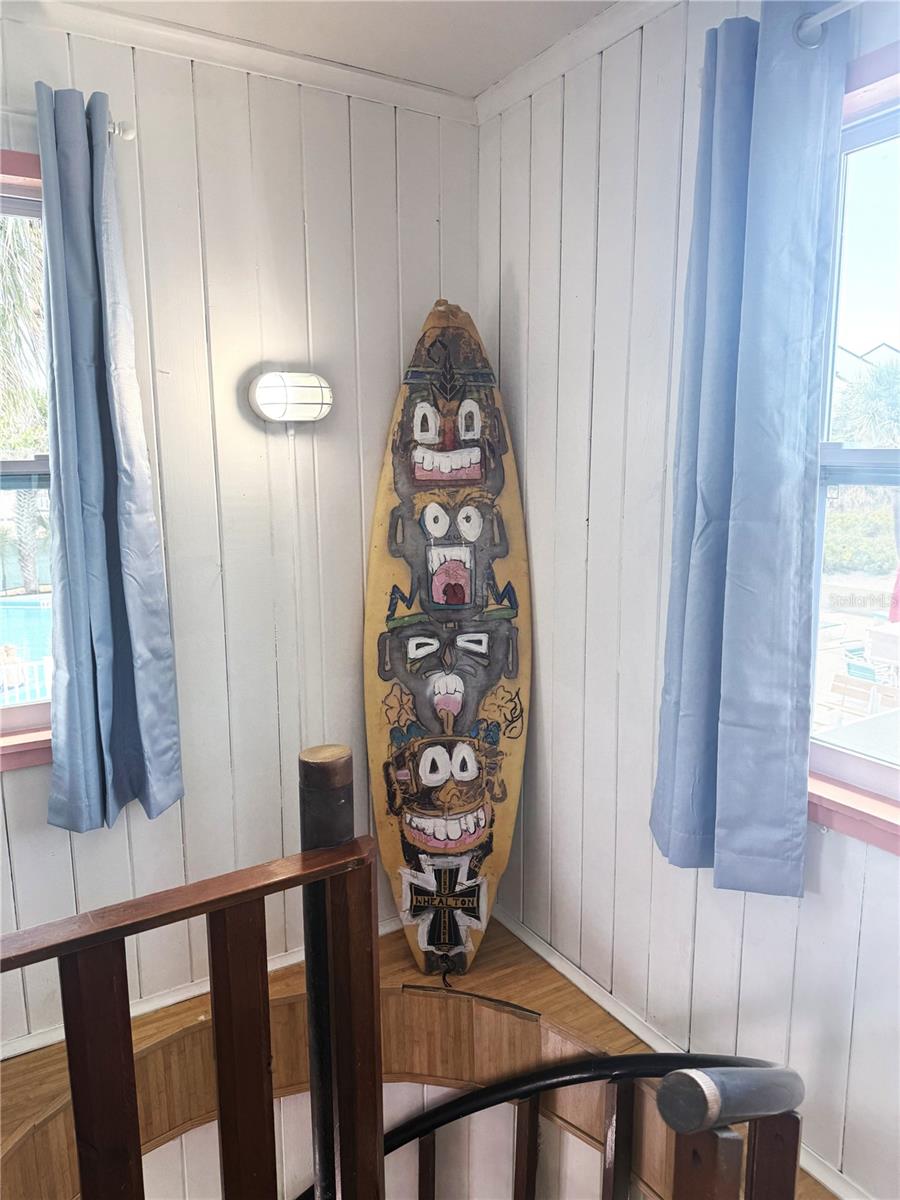 Shabby Chic Surfboard Decor