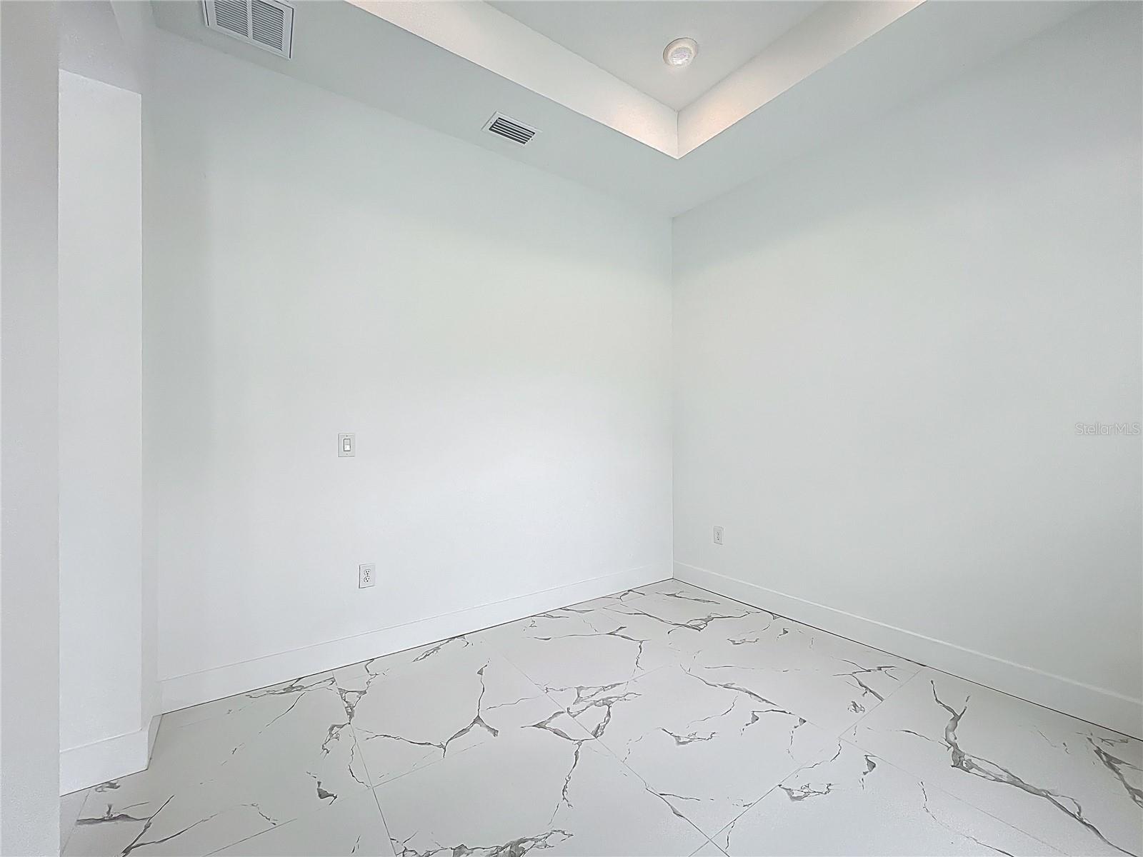 Office/Bonus Room
