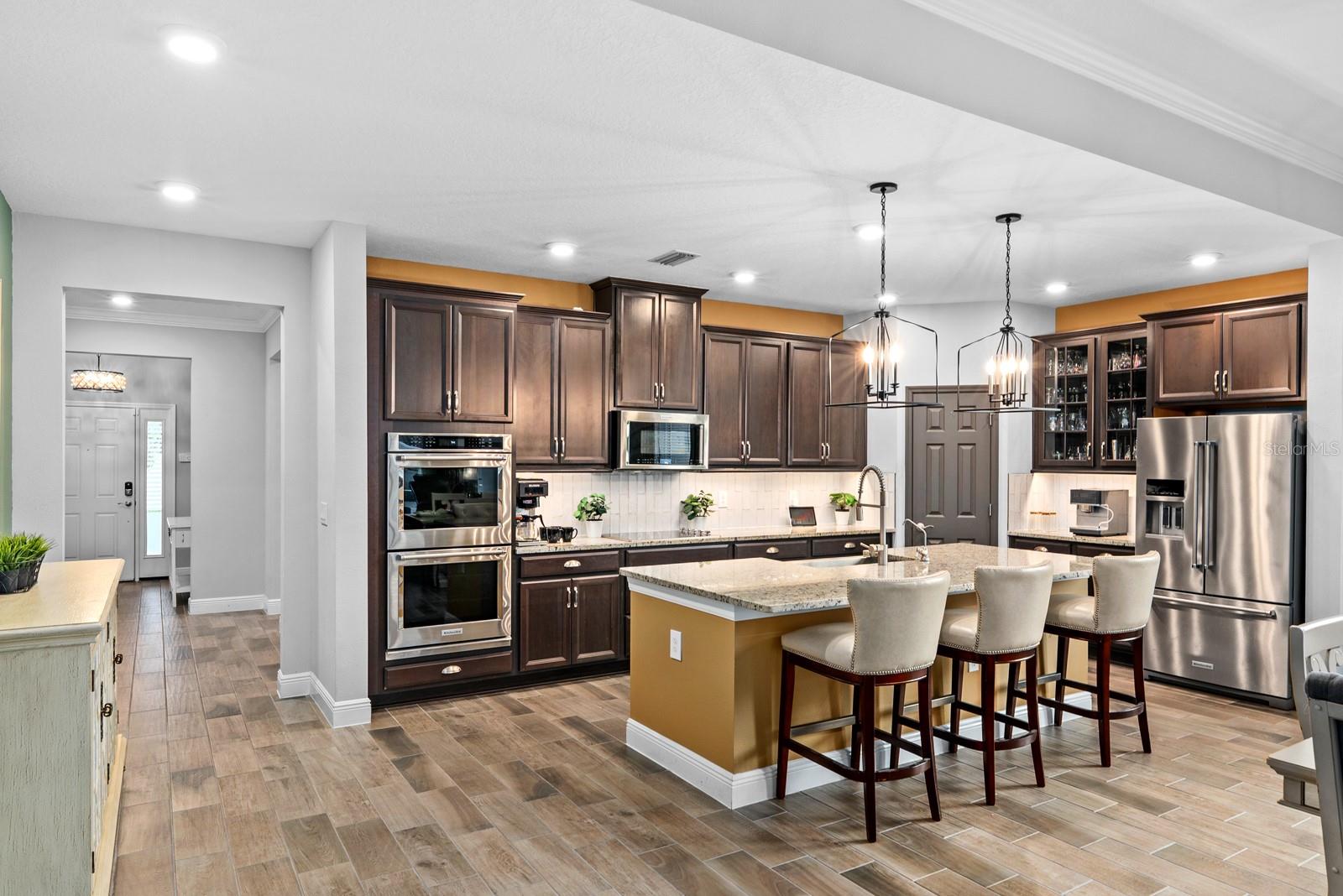 Gourment kitchen, granite counter tops