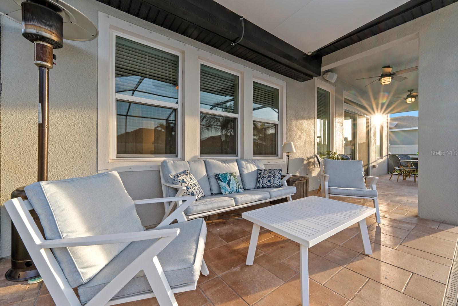covered seating area on the lanai
