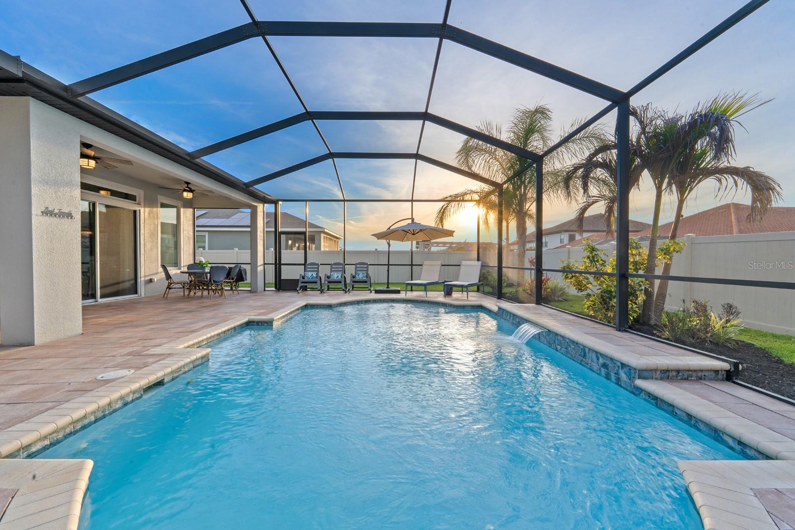 pool with jets