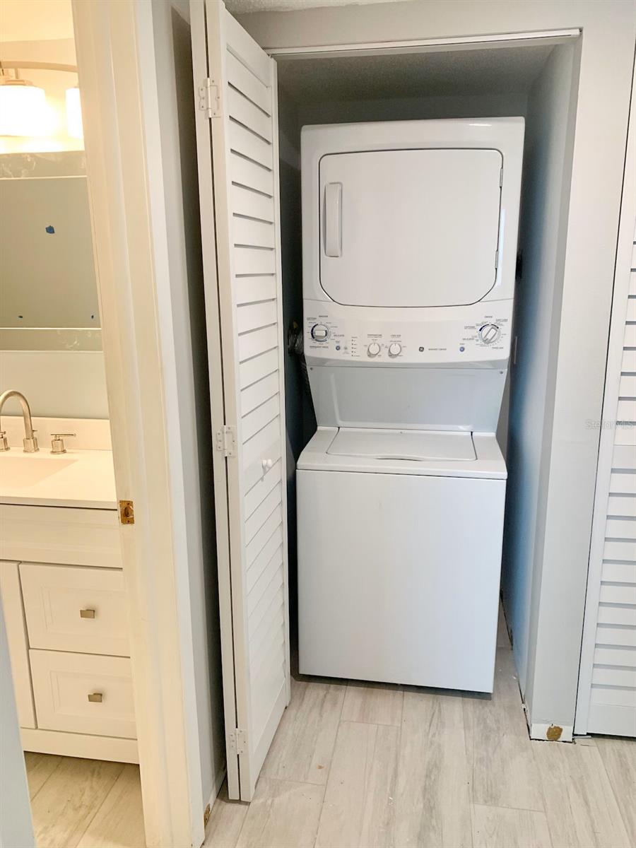 Washer / Dryer