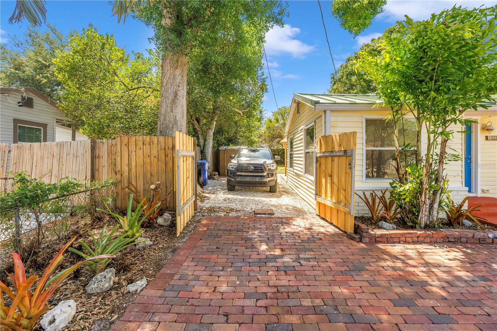 side yard