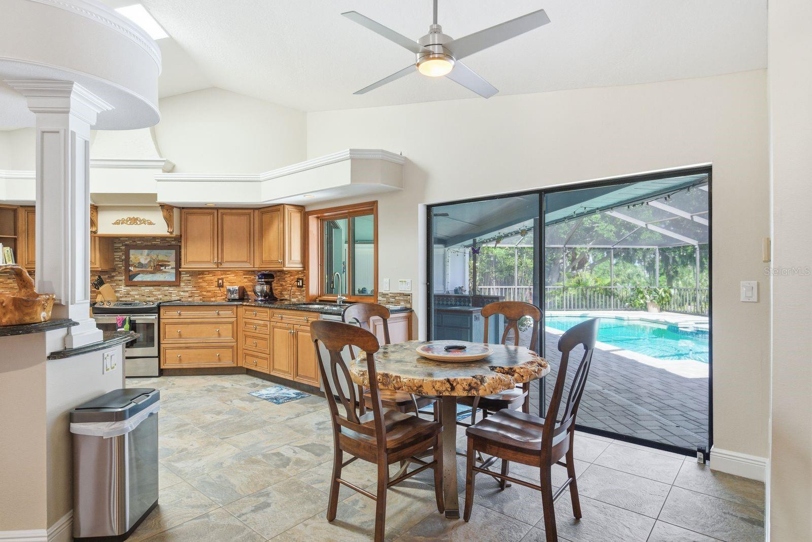 Breakfast Nook and Slider to Pool