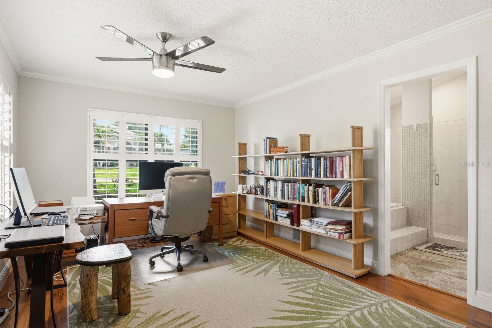 Bedroom 2/Office
