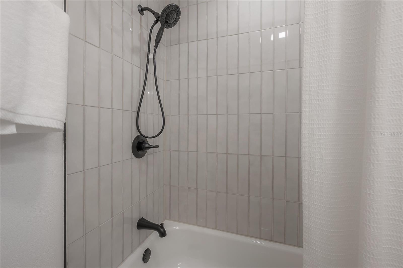 O6405313