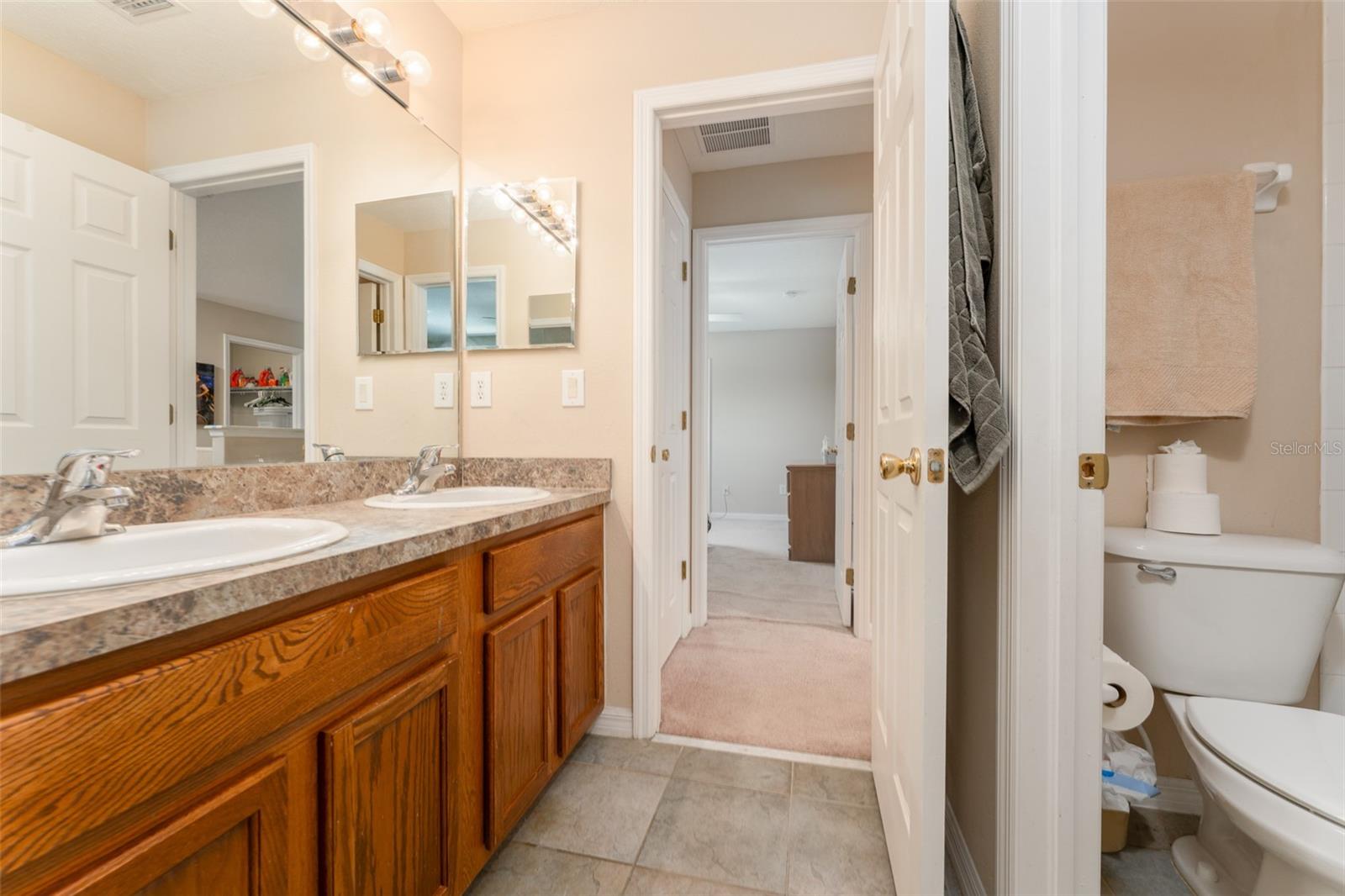 second floor bath includes dual sink