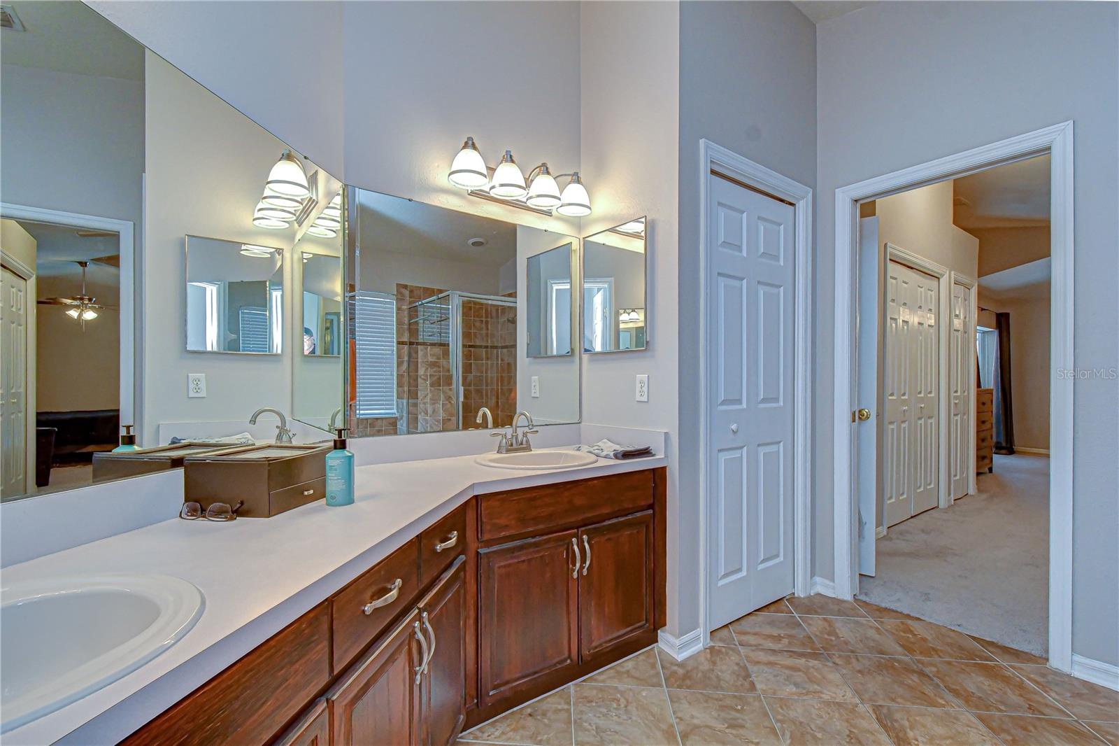 Double sink vanity for convenience