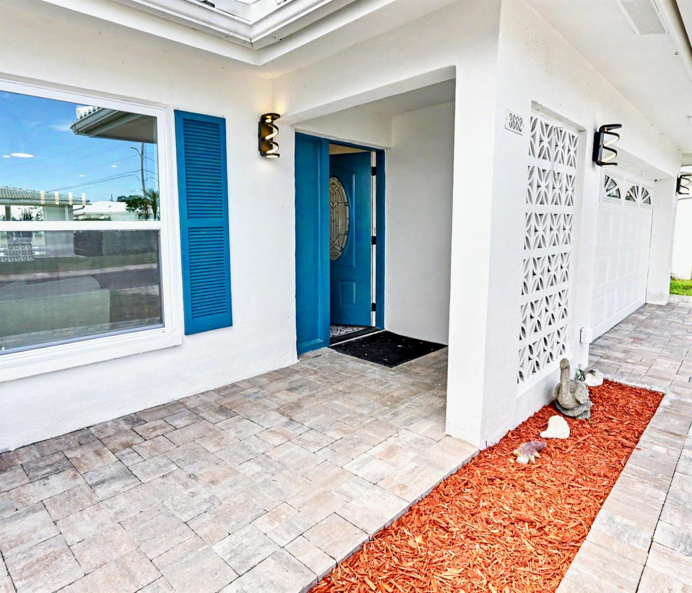 3-Front door entry area