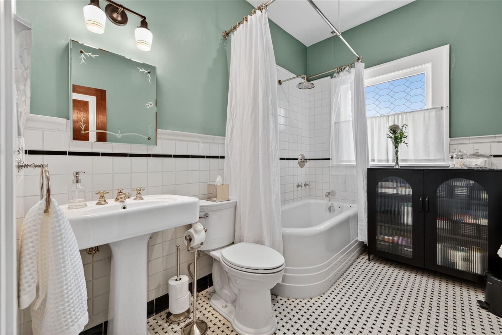Main Bathroom