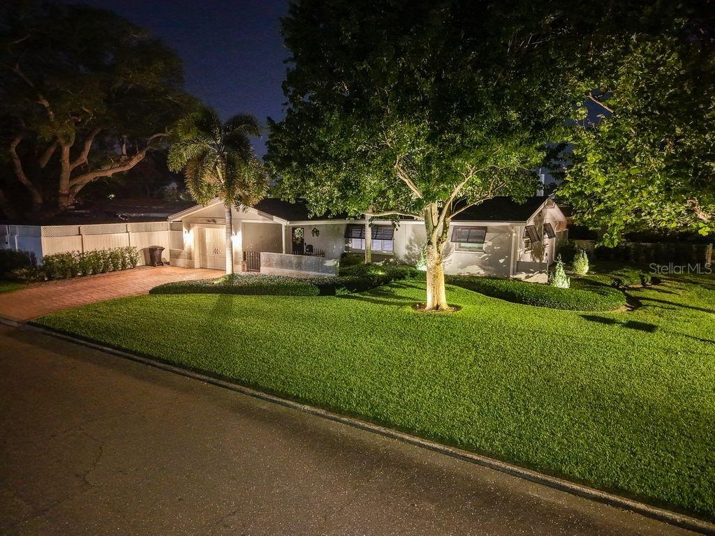 TB8505756