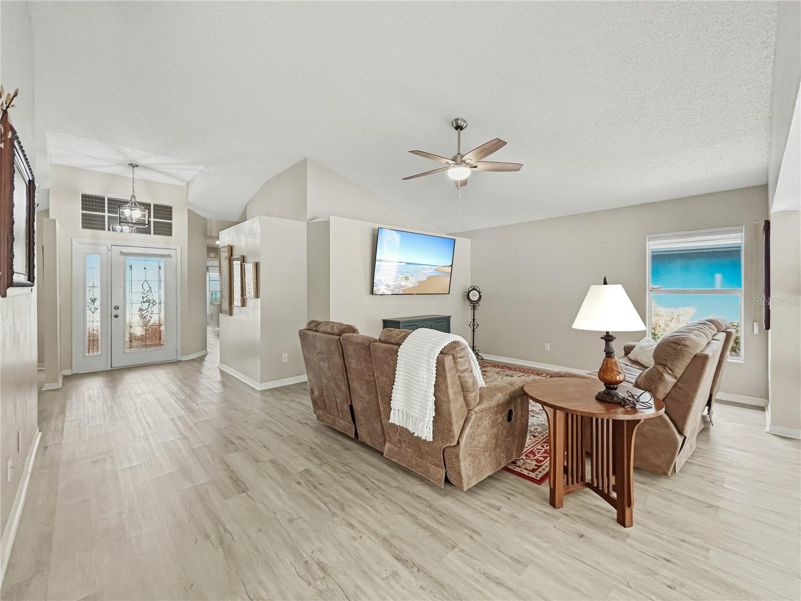 Large living room to accommodate any size TV