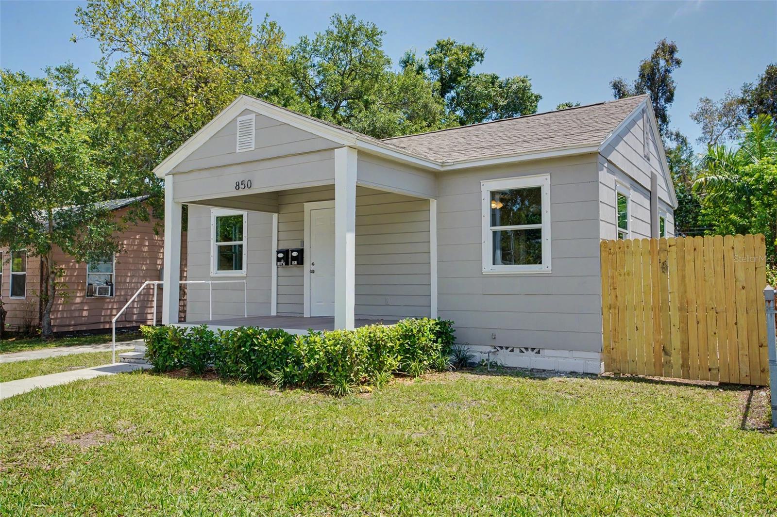 Main House (Fenced Yard)