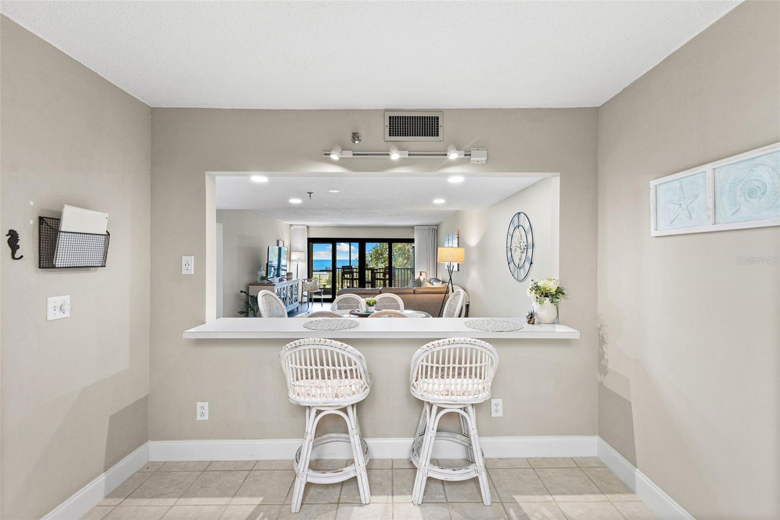 Breakfast bar with stunning views!