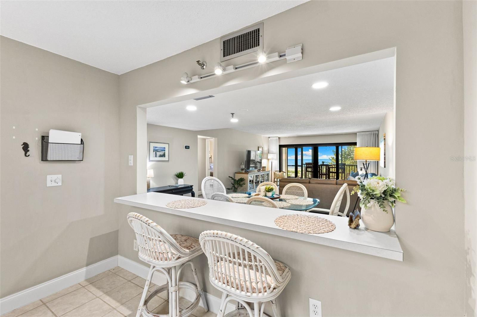 Breakfast bar