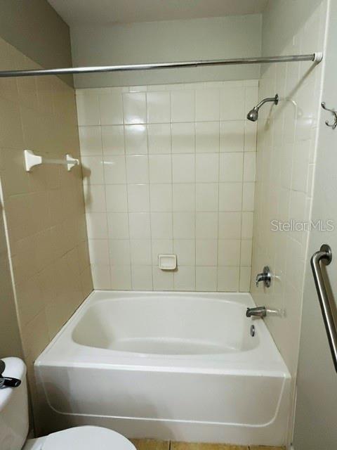 TB8505817