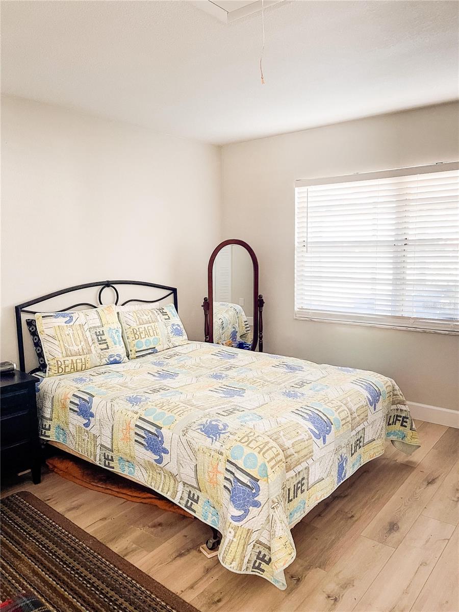 Large Bedroom!!