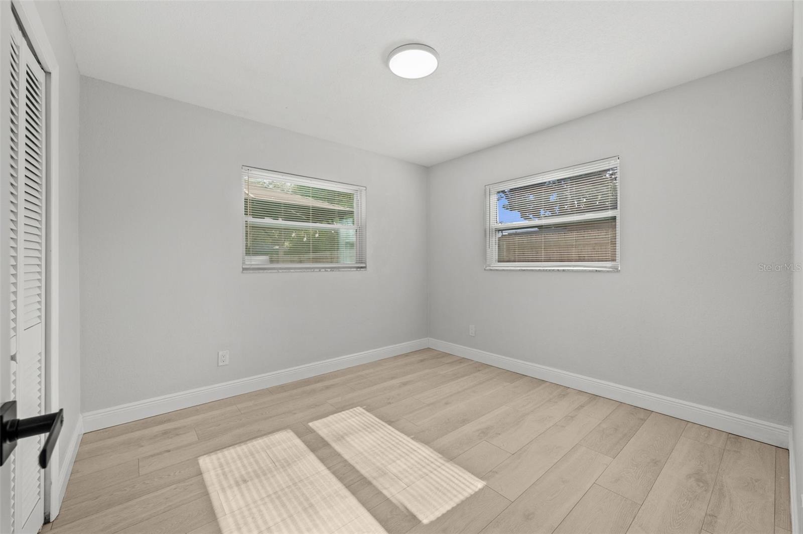 2nd bedroom