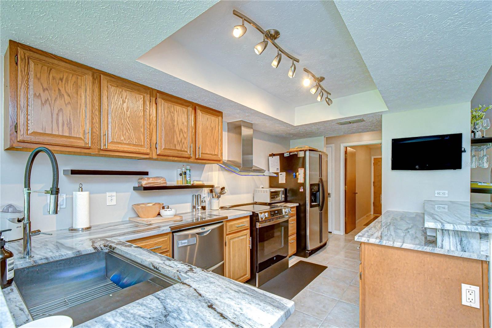 New stove and modern kitchen upgrades