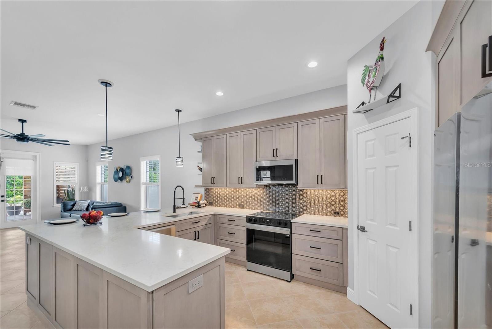 Kitchen has the best set-up!