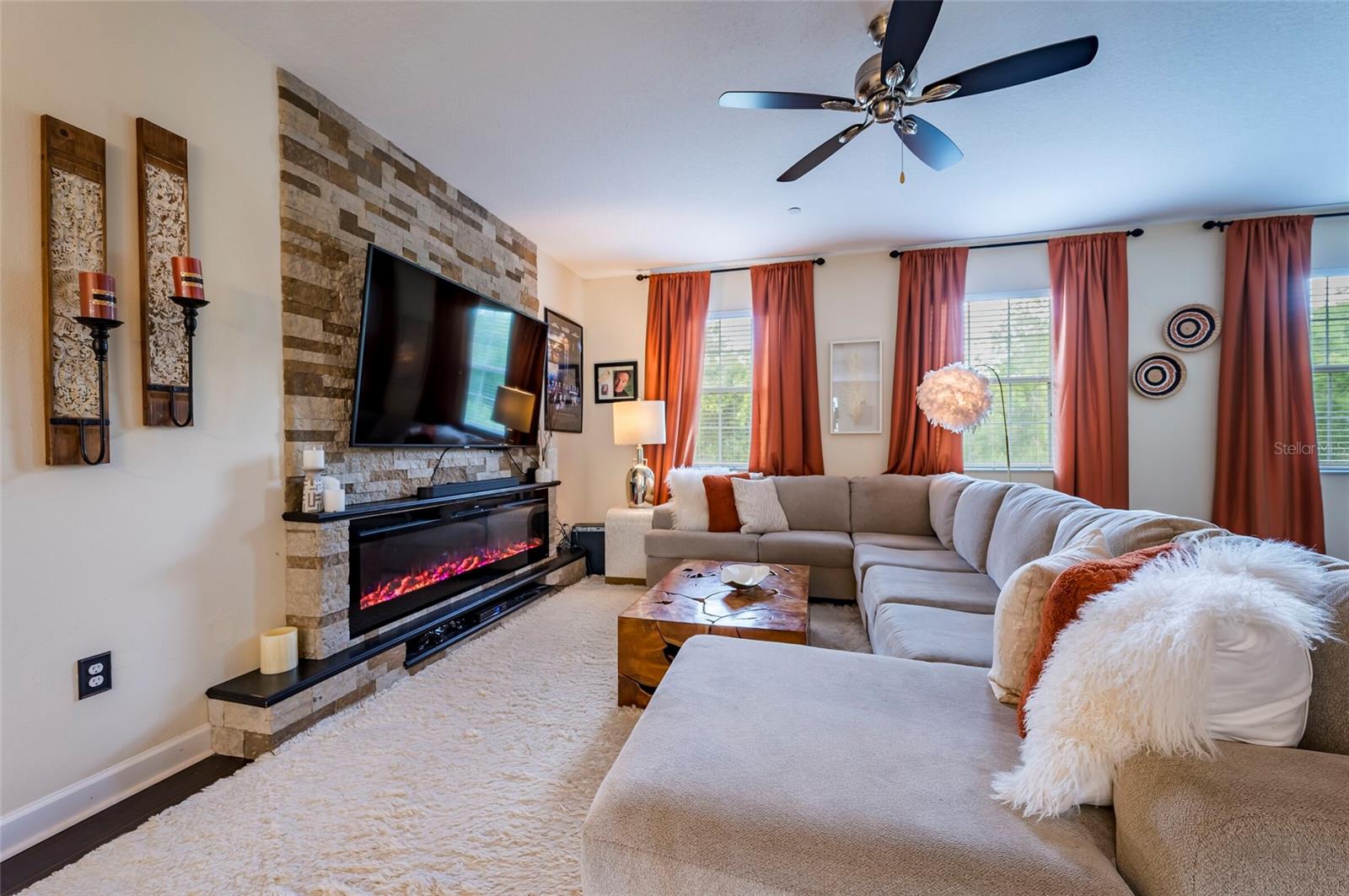 Living room - 2nd Floor