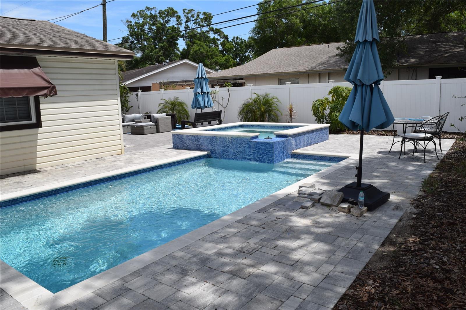 11'x19' pool and 8'x8' hot spa with jets built in 2023