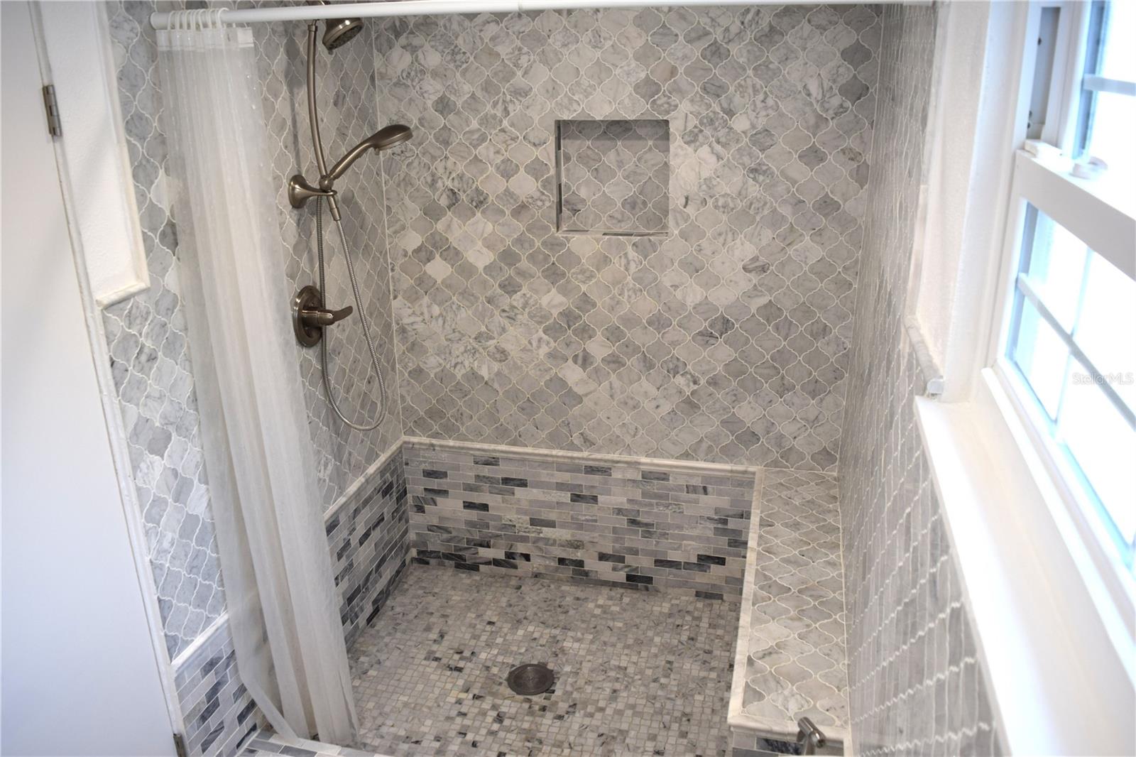 Upstairs renovated bath 5'x12'