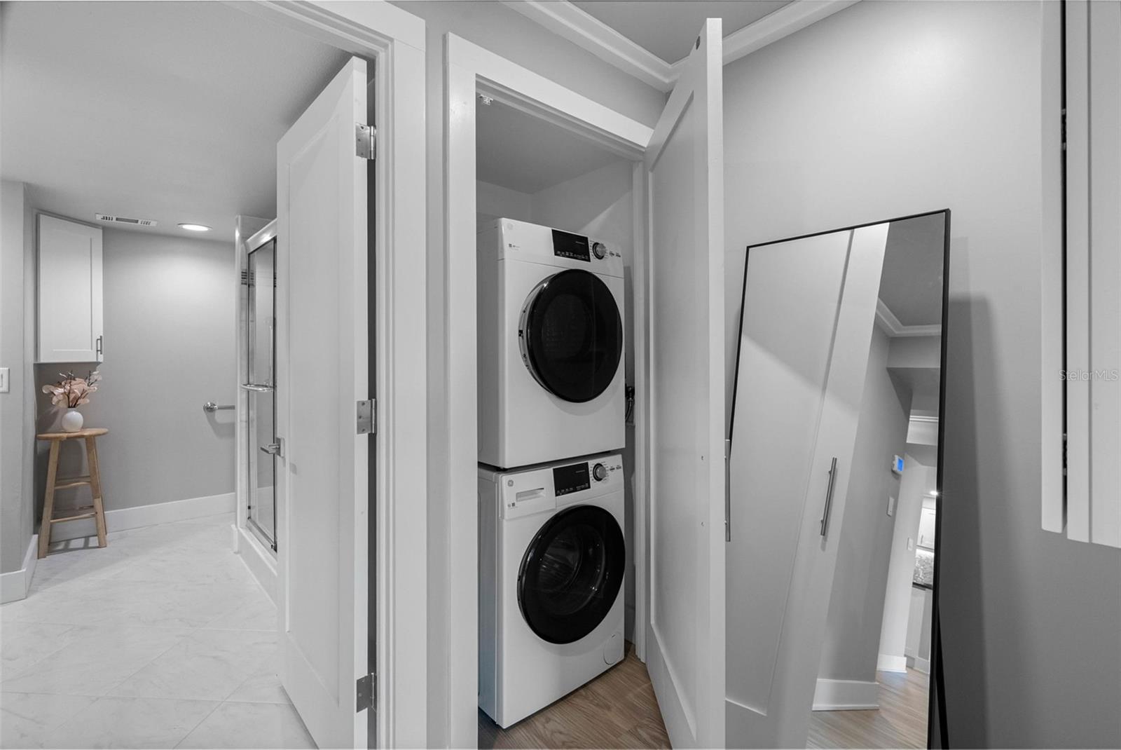 Laundry Closet with W&D