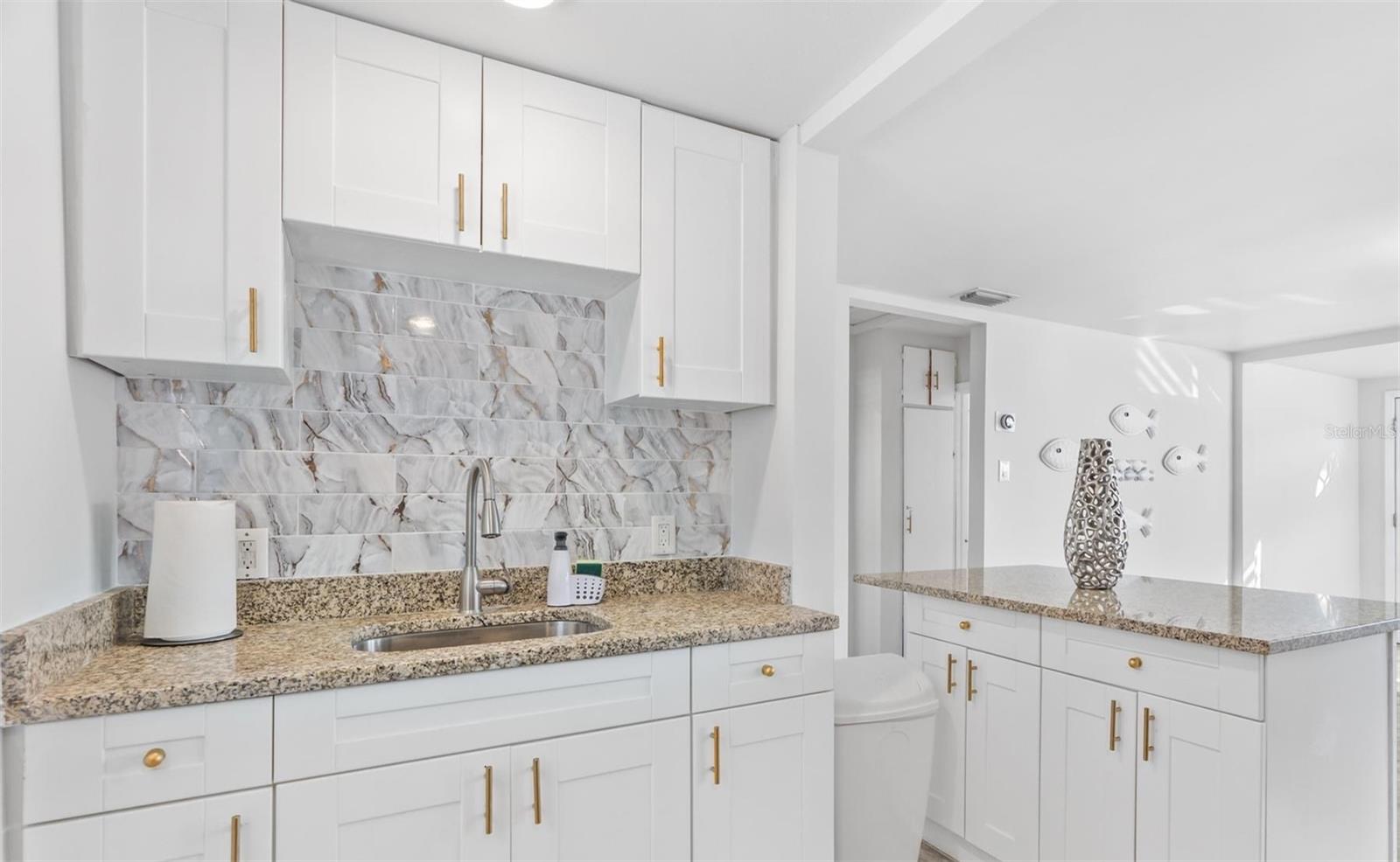 GRANITE COUNTER TOPS