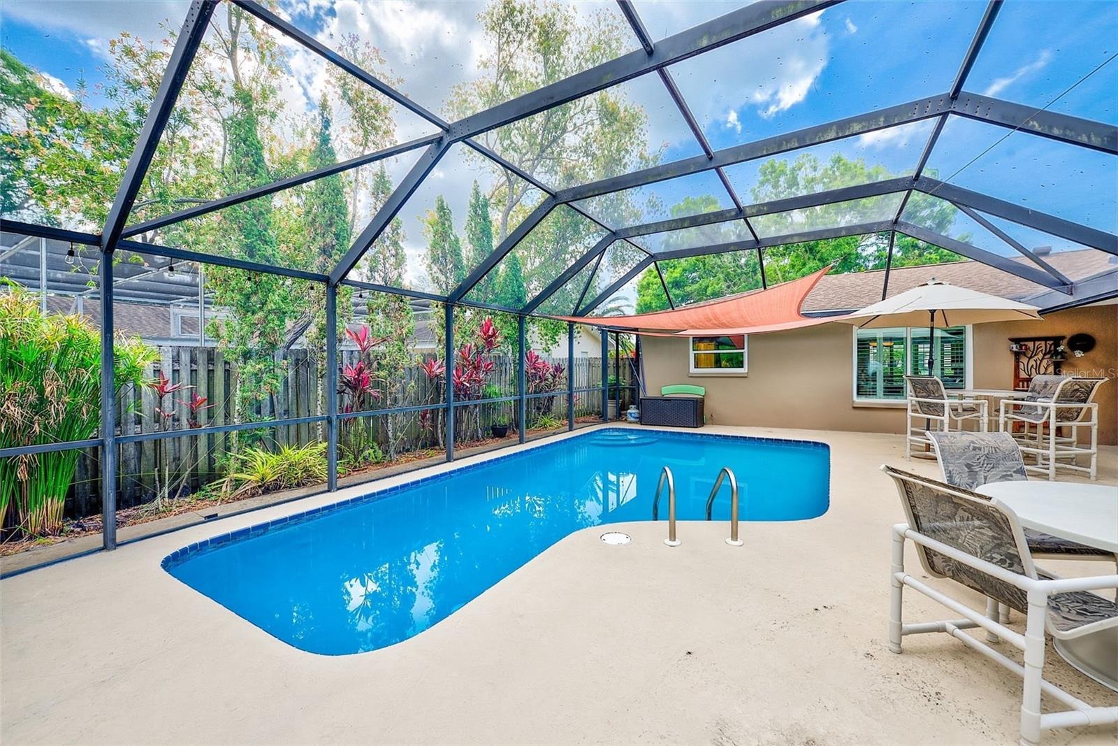 Screened-in Pool