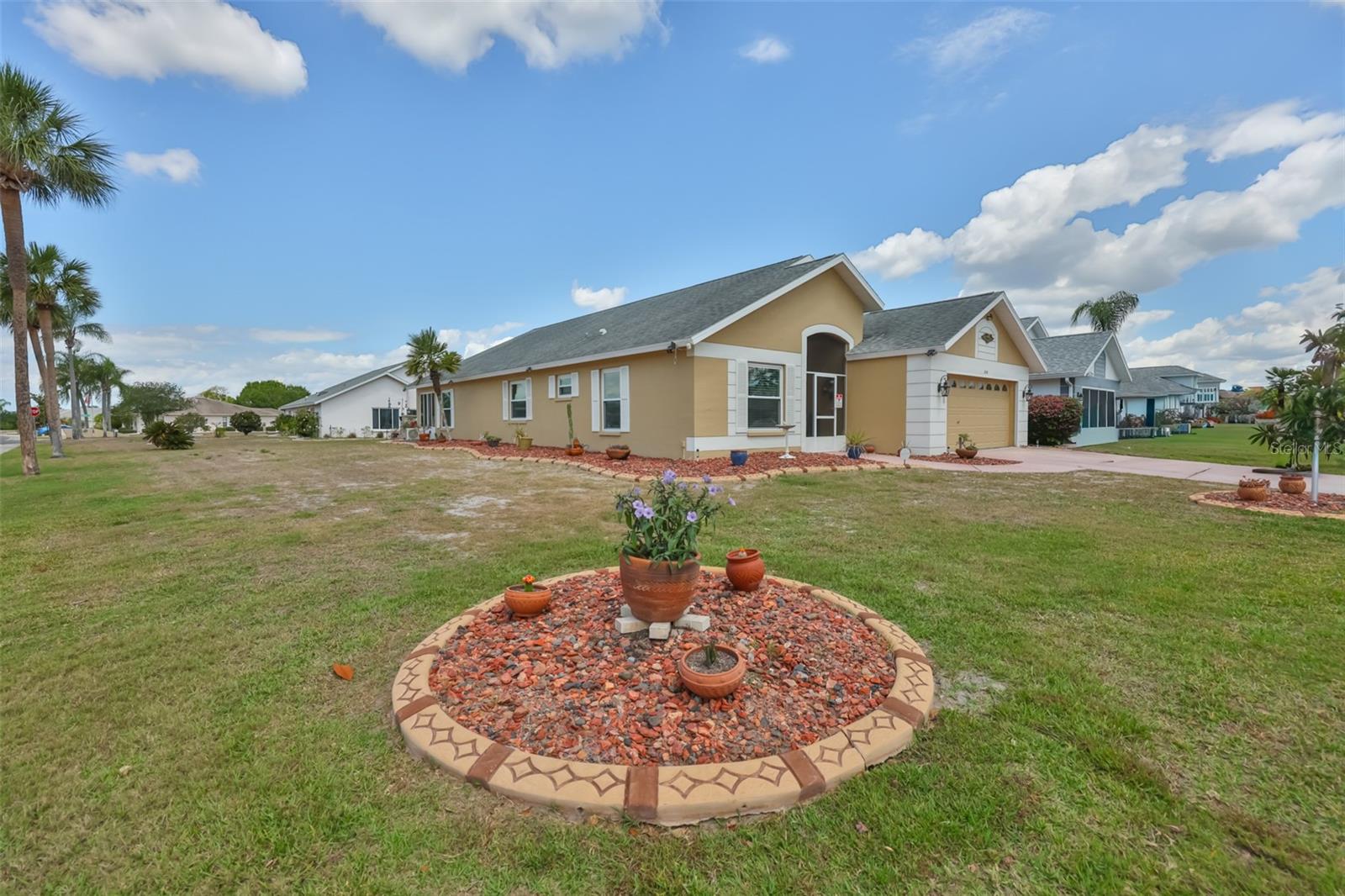 Large Corner Lot, Upgraded Concrete Landscape Curbing