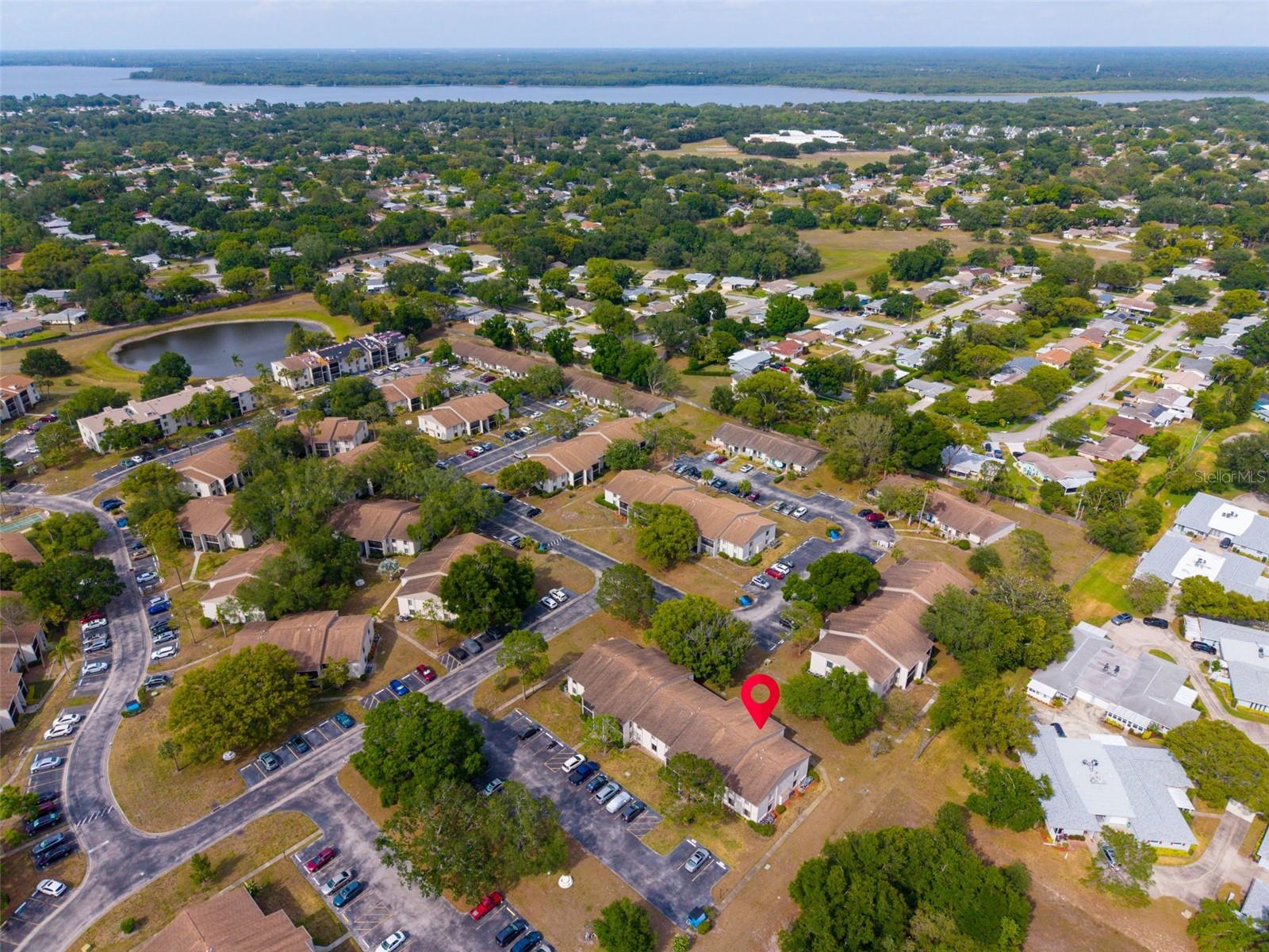 Unbeatable location in Palm Harbor with close proximity to Lake Tarpon~