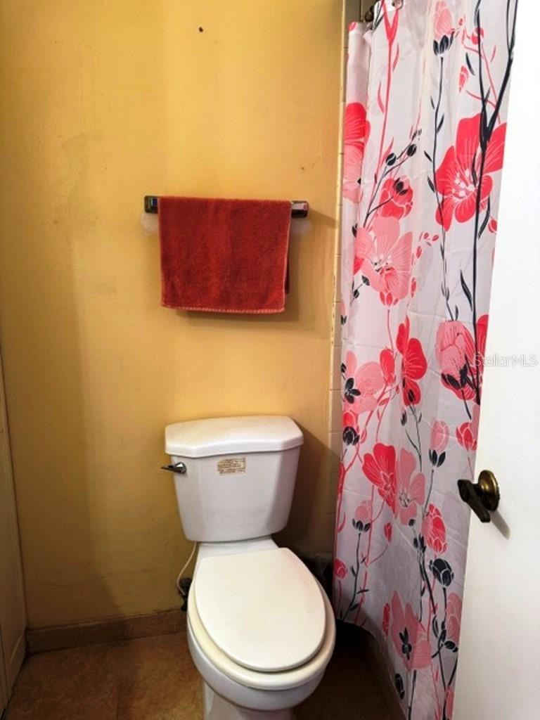 2nd bath area
