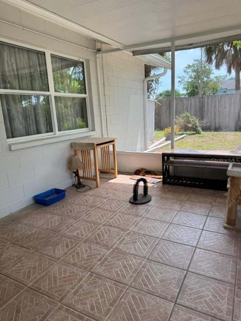Large screened lanai