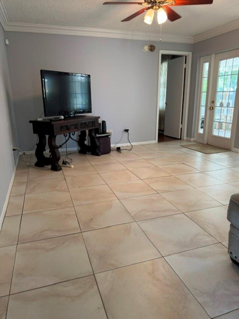 Living area as you walk in