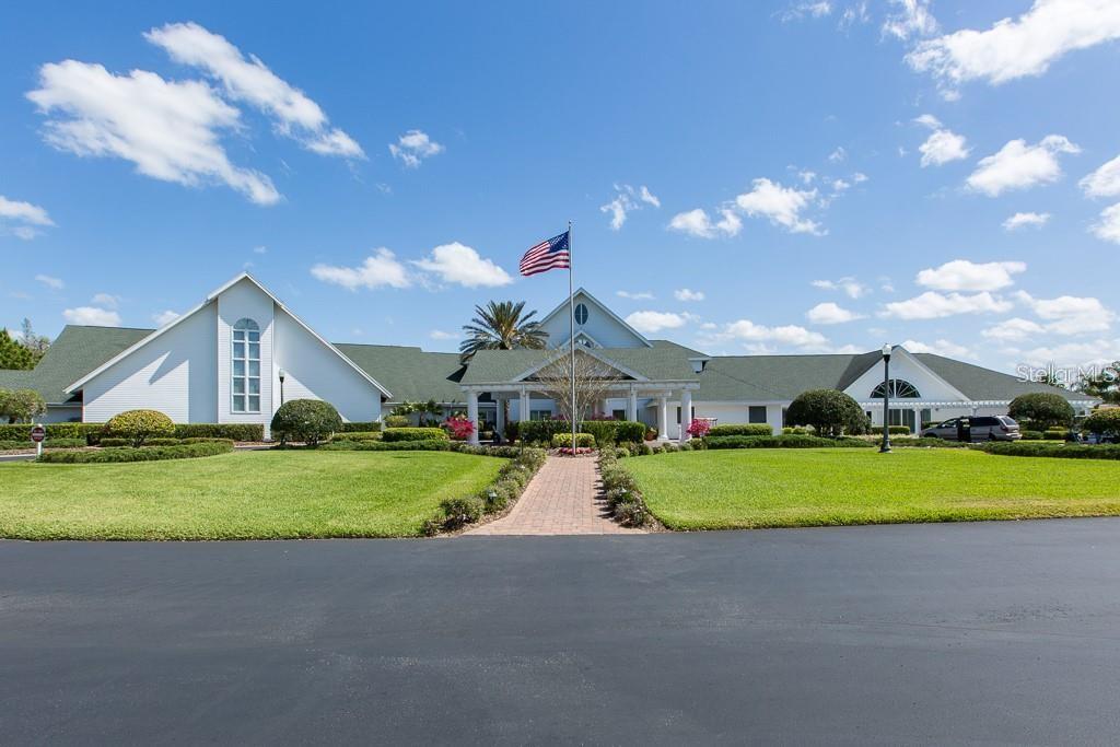 Pro Shop, Restaurant, Clubhouse, Library, Computer Room, Dance Hall