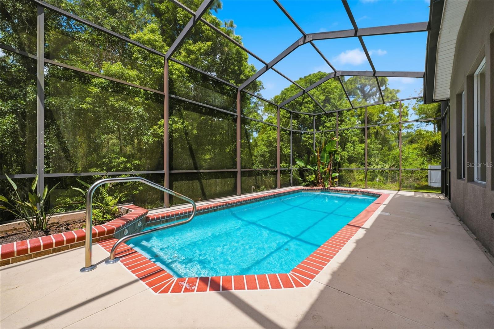 Screened-In Pool