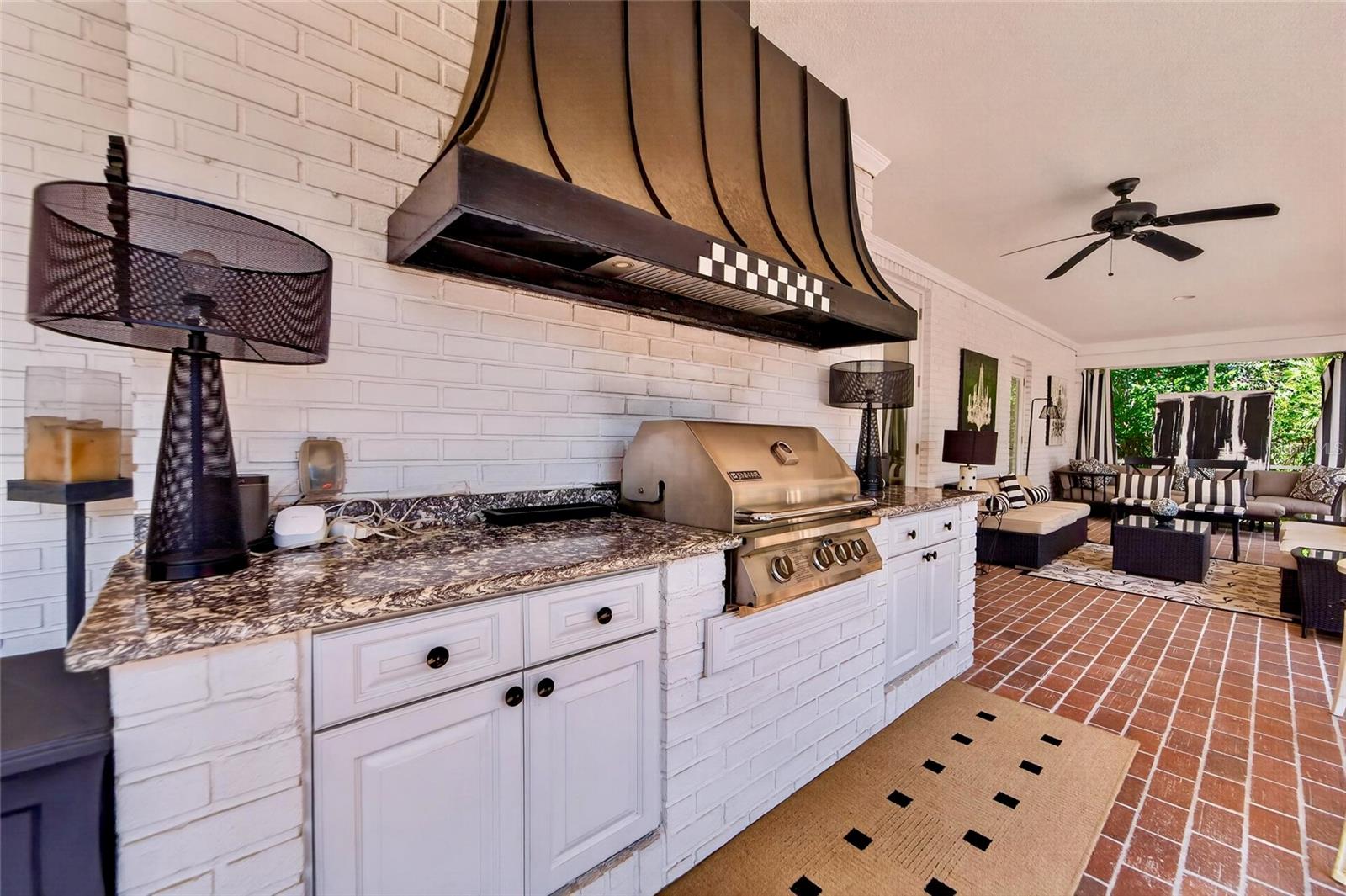 Outdoor Kitchen