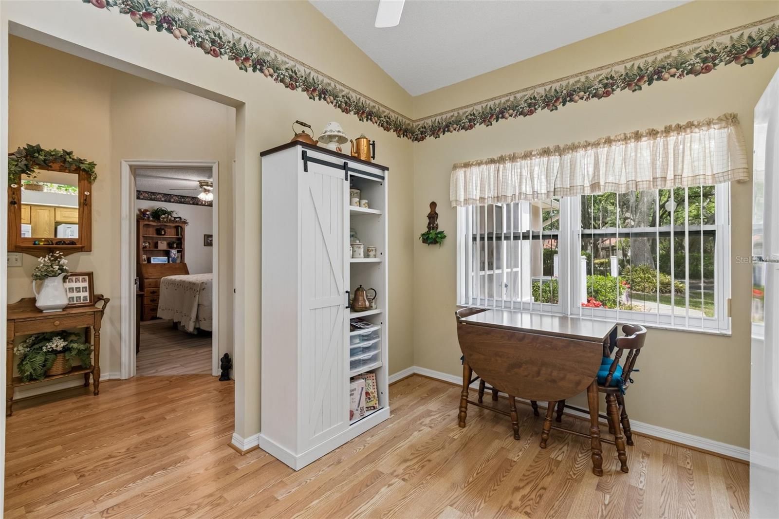 Breakfast area in Kitchen