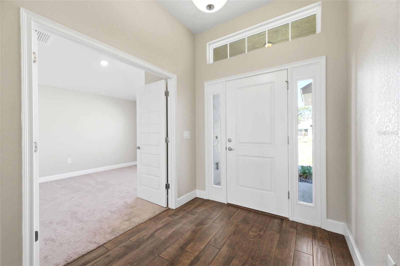 Foyer/Bedroom 4