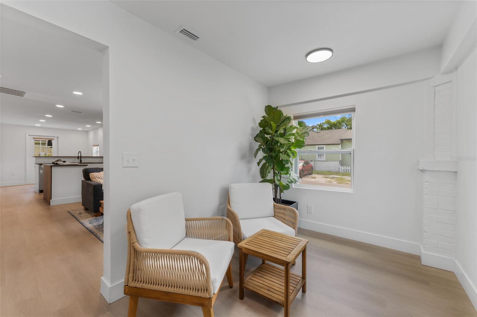 Interior Foyer/Entry