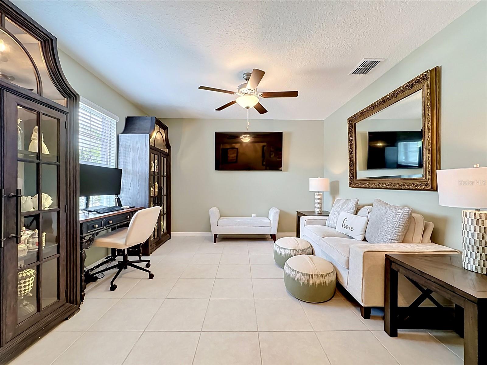 Versatile flex room