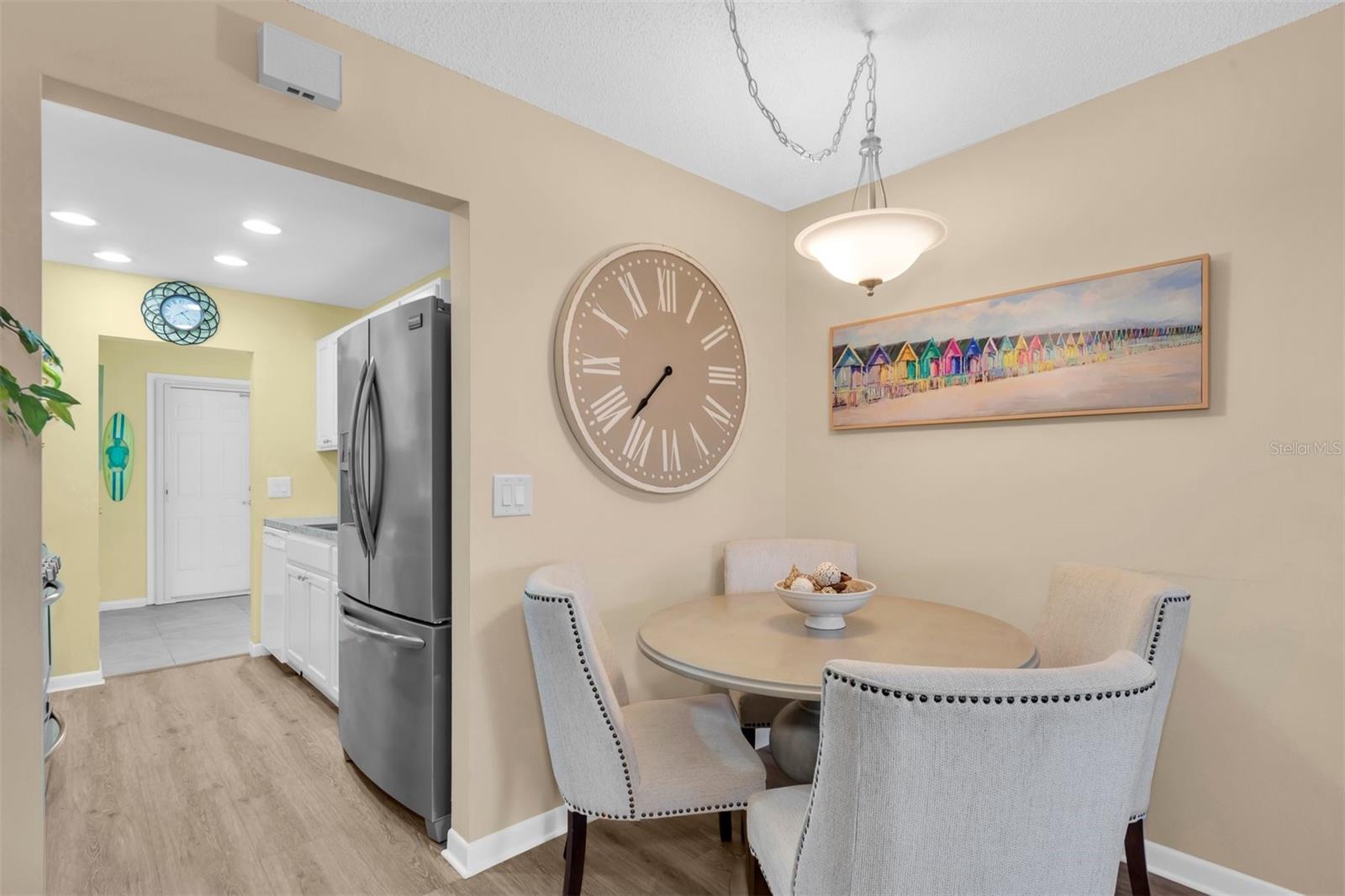 DINING SET FURNISHED