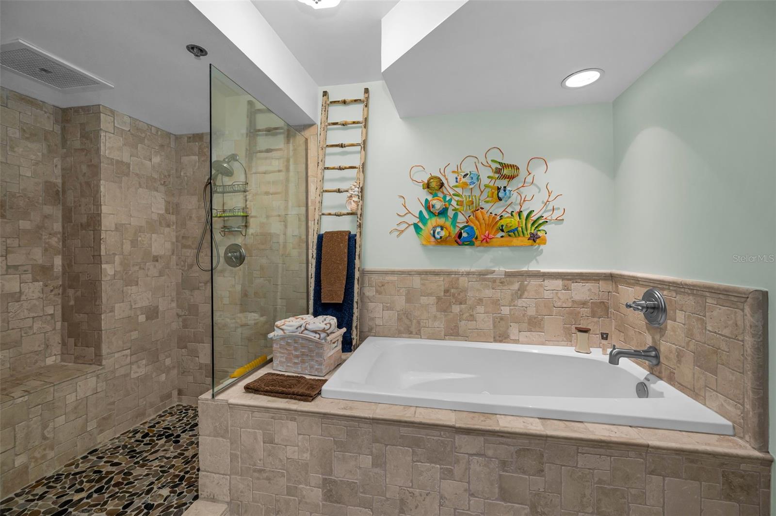 Soaking Tub and Shower