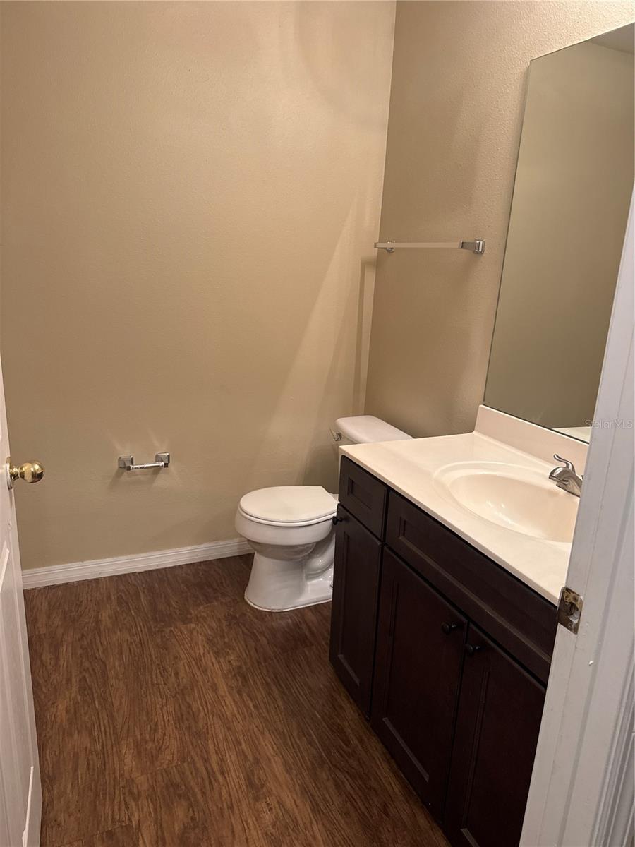 O6405687
