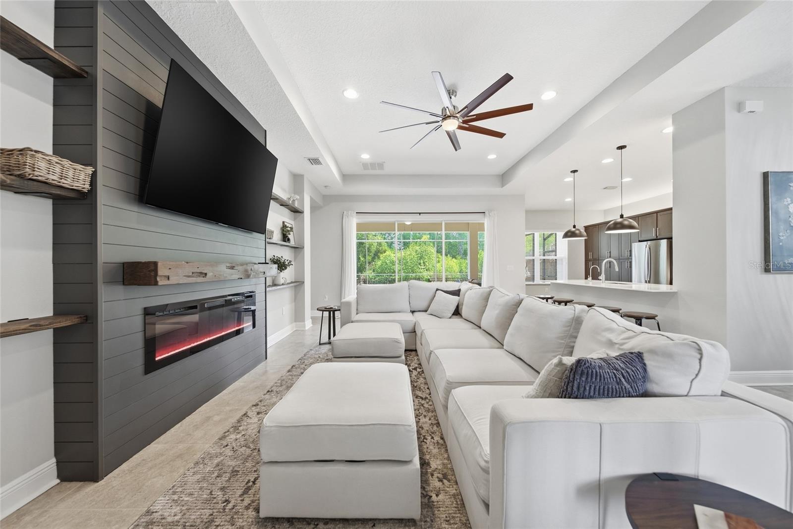 TB8506151