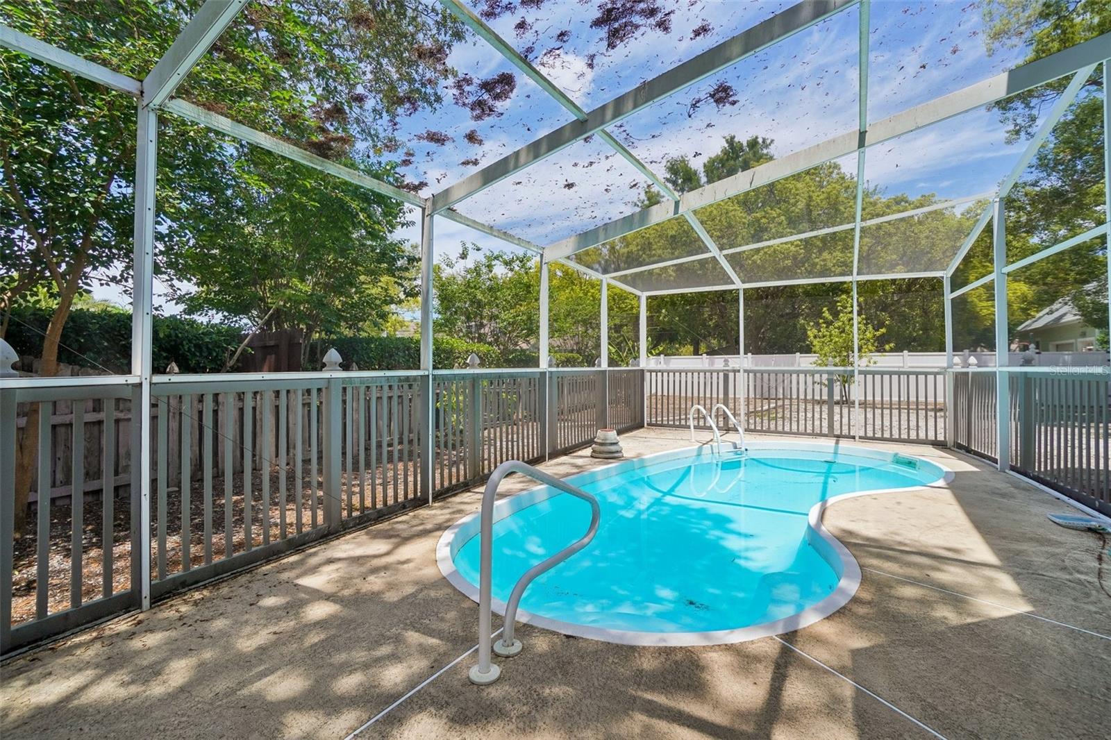 Main House Screened-in Pool