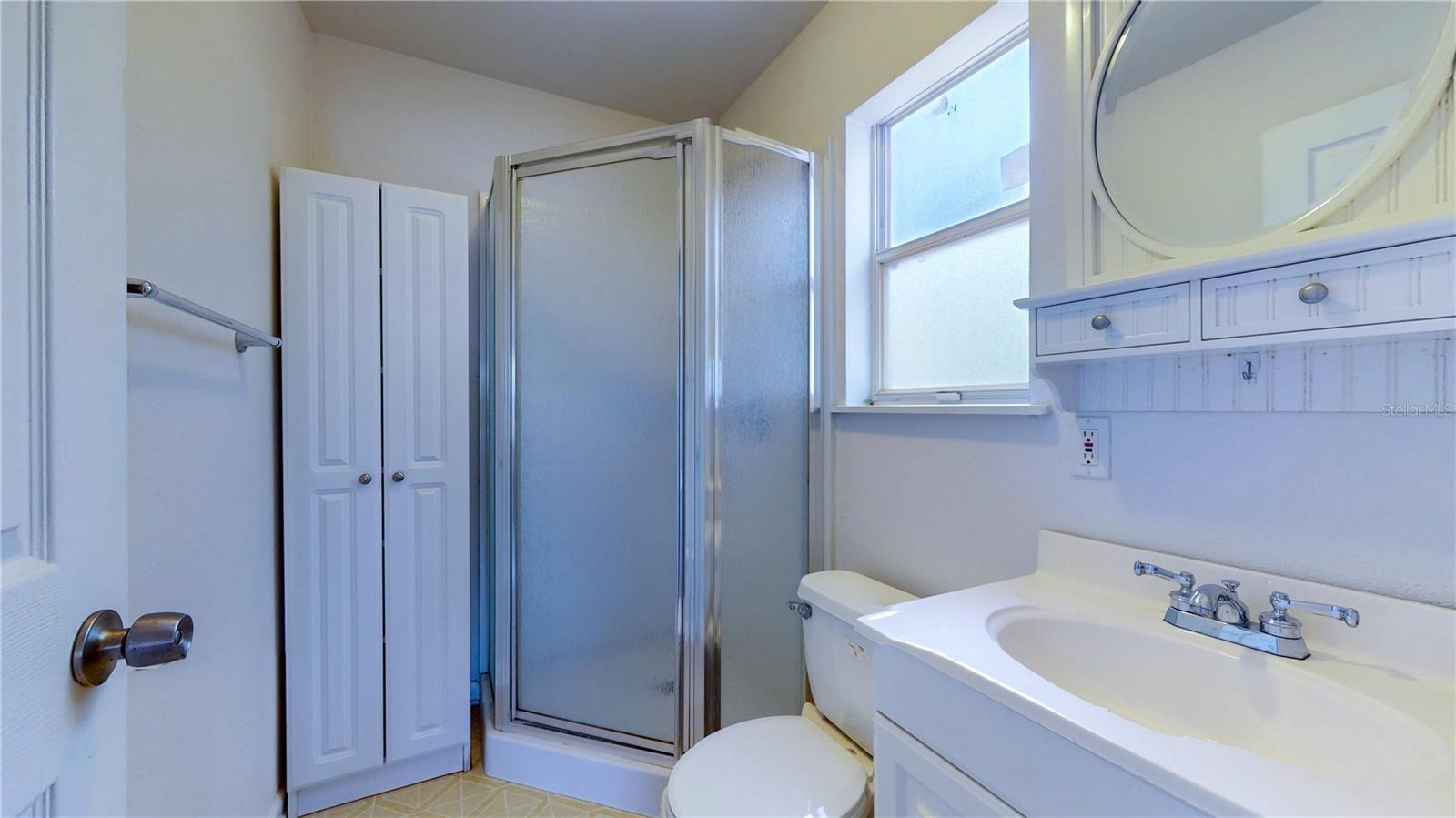 apt bathroom